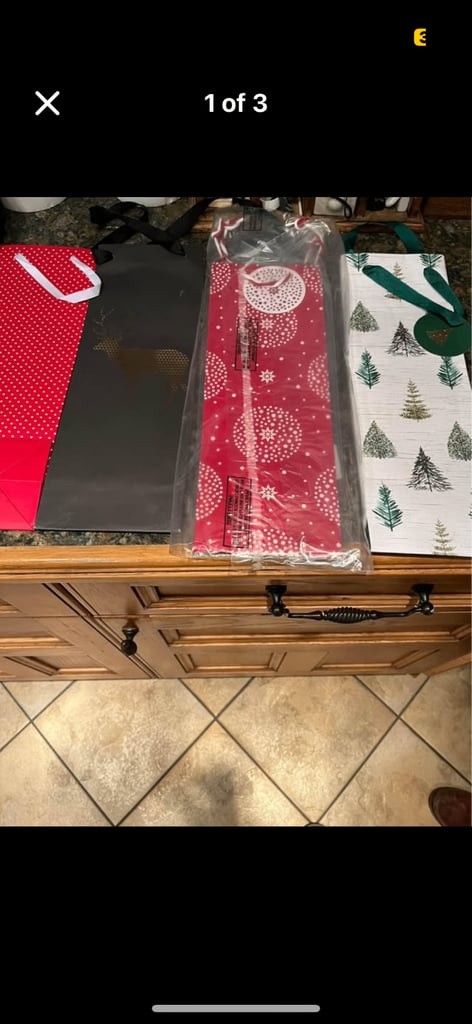 4 x assorted wine bottles gift bags