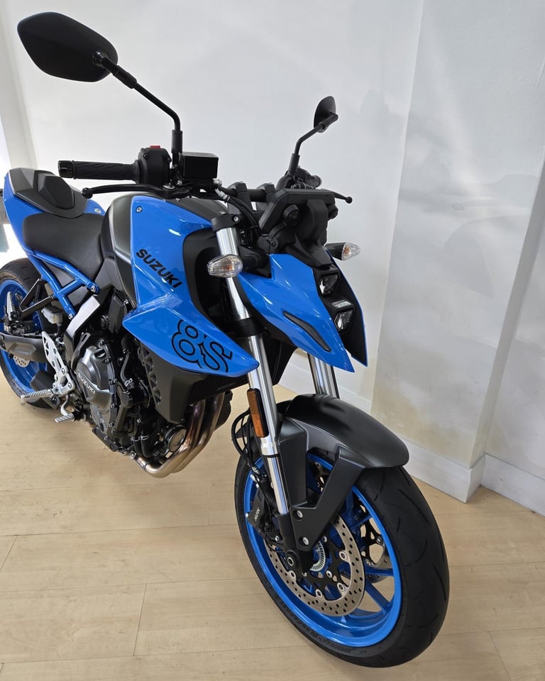 Suzuki GSX-8S