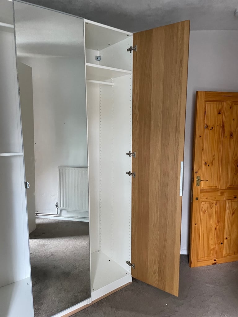 FREE DELIVERY 🥰🚚🥰 IKEA PAX BROWN TRIPLE MIRROR DOOR WARDROBE GOOD CONDITION 