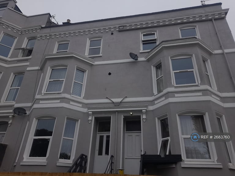1 bedroom flat in Albert Road, Plymouth, PL2 (1 bed) (#2683760)