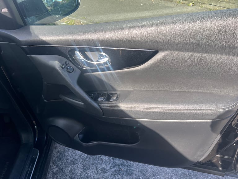 Nissan, QASHQAI, Hatchback, 2017, automatic , 1598 (cc), 5 doors