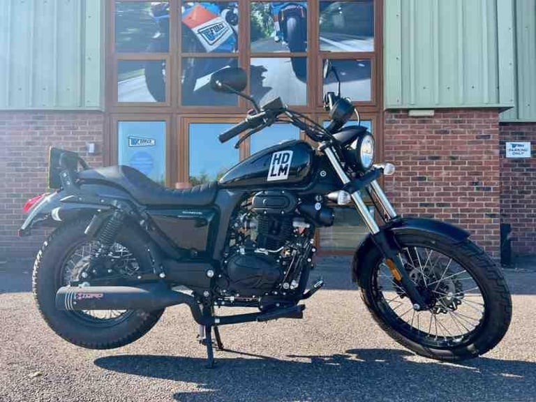 SINNIS HOODLUM 125 *** ONLY 226 MILES ***