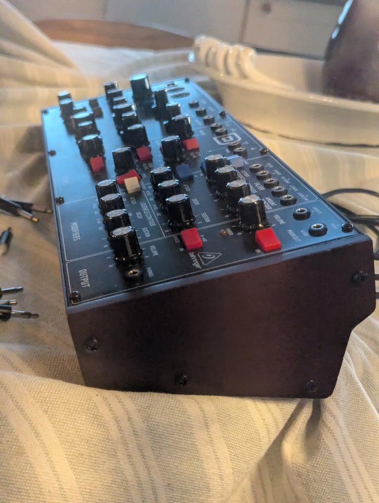 Behringer Model D Mini Moog Synthesiser 