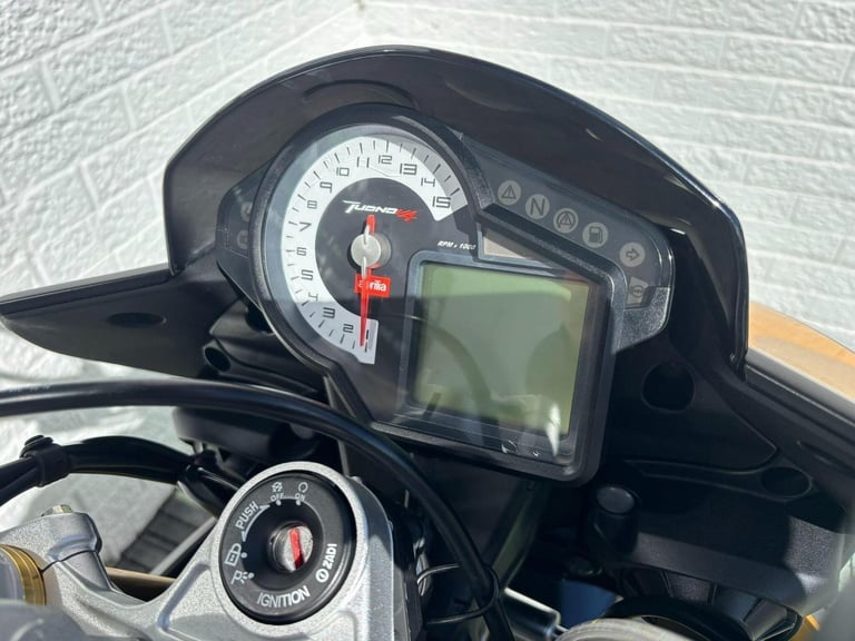2012 Aprilia Tuono 1100 V4 999 R APRC