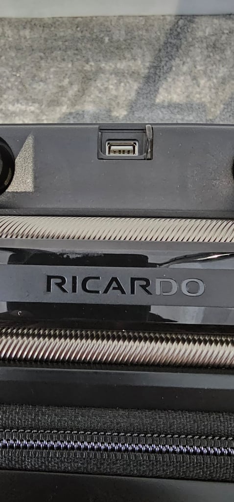 Ricardo Beverly Hills 21” Carry-On Hardcase Spinner Suitcase Luggage