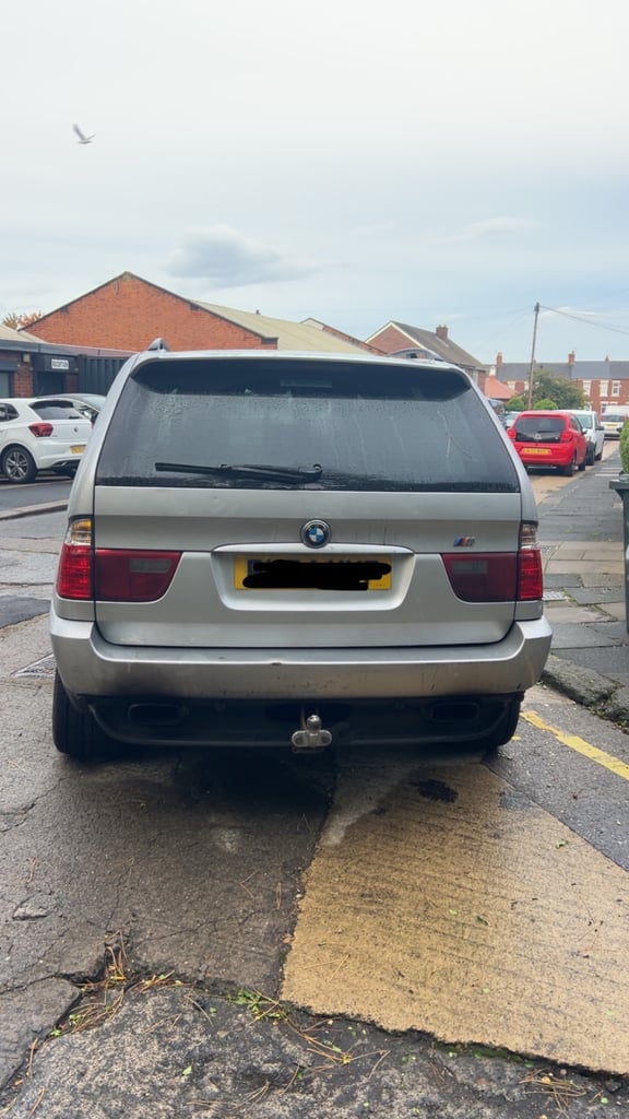 BMW e53 X5 breaking 