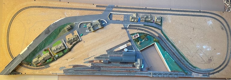 N Gauge model railway baseboard and scenery