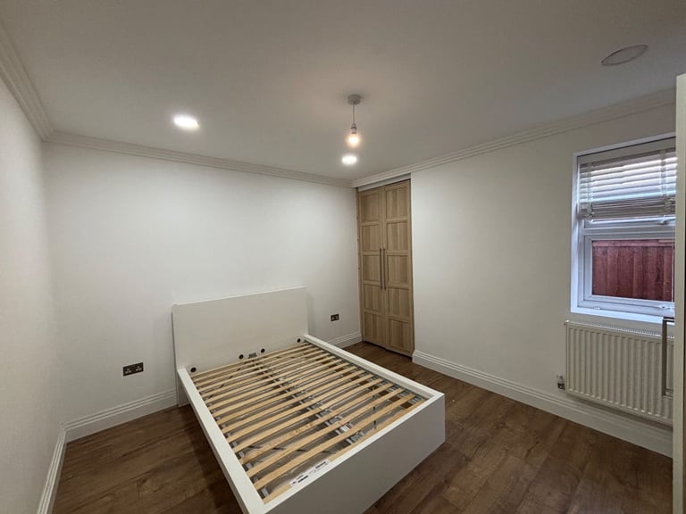 3-Bedroom Flat Available to Rent in Ilford, IG1 3TT,Available for families only – no boys/sharers