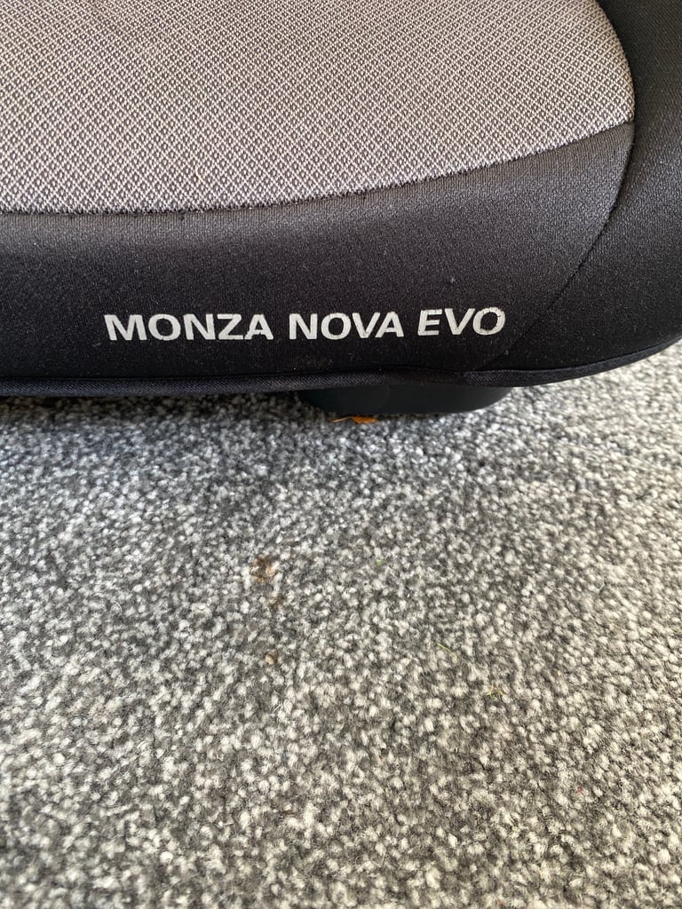 Recaro Monza Nova Evo Child car seat 4-12 years Group 2/3