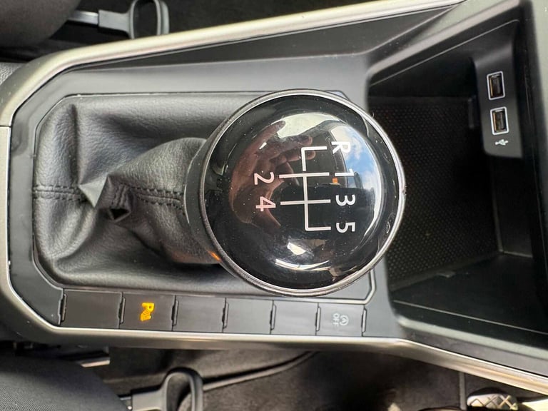 2018 Volkswagen Polo 1.0 TSI 95 SE 5dr HATCHBACK PETROL Manual