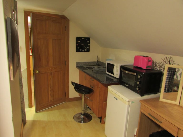 All bills included double En-suite room Cuminestown