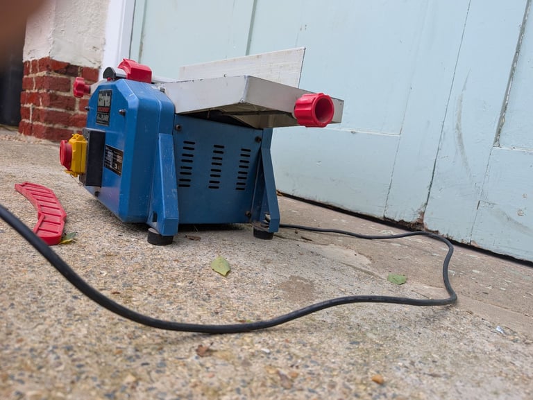 Clarke 6 inch (150mm) electric wood planer