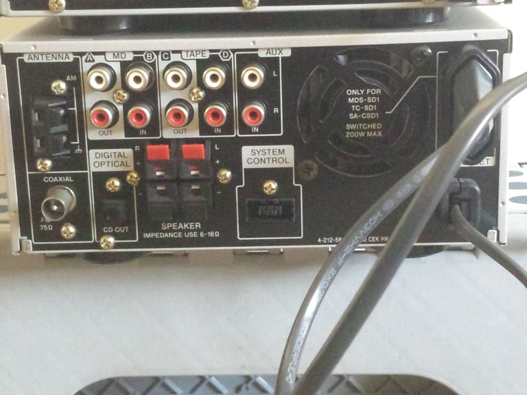 SONY CASSETTE CD & RADIO 