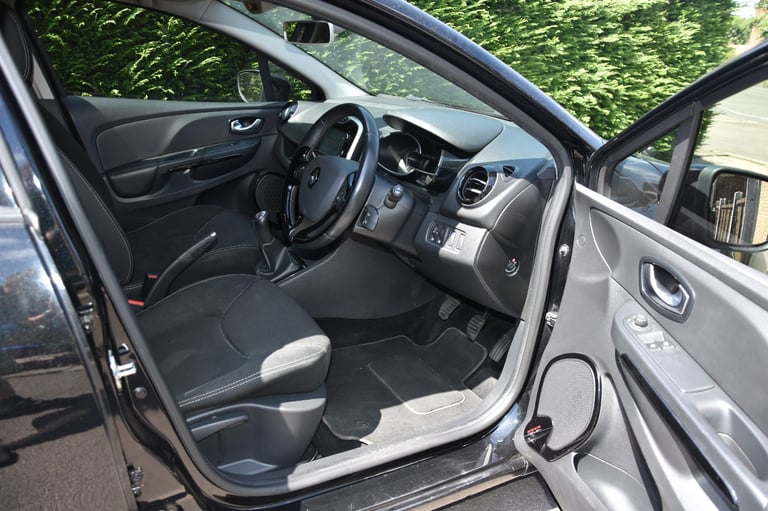 Renault, CLIO, Hatchback, 2016, Manual, 1149 (cc), 5 doors