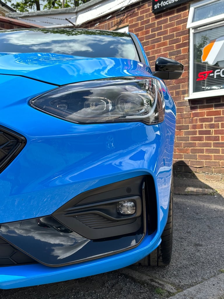 2021 Ford Focus 2.3T EcoBoost ST EDITION. 1 OWNER  ONLY 7 000 MILES  FULL FORD