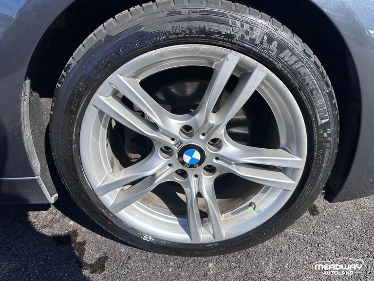 2017 BMW 3 Series 2.0 330e 7.6kWh M Sport Auto Euro 6 (s/s) 4dr SALOON Petrol/Electric Hybrid Aut...