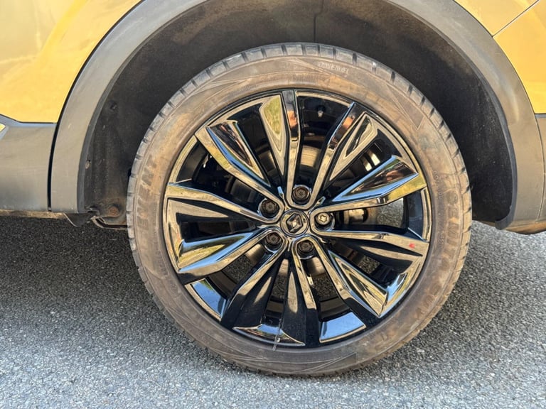 2017 Renault Kadjar 1.2 TCe Signature Nav Euro 6 (s/s) 5dr HATCHBACK Petrol Manual