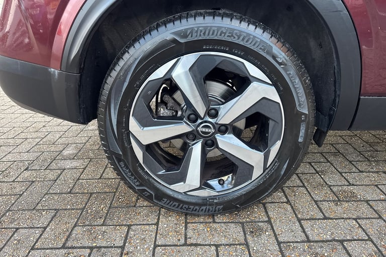 2022 Nissan Qashqai 1.3 DiG-T MH 158 N-Connecta 5dr Xtronic Hatchback Petrol Automatic