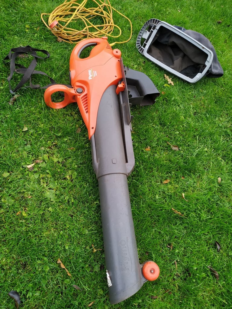 leaf blower and garden vacuum