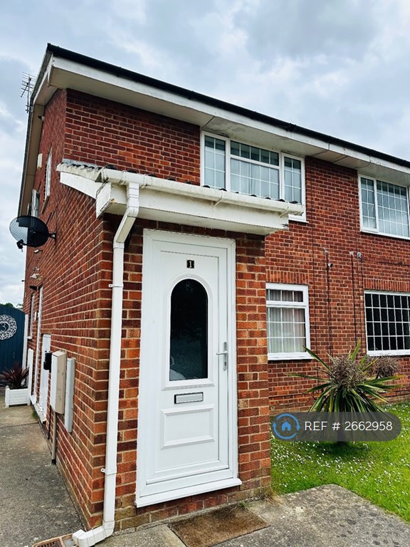 1 bedroom flat in Harebell Close, Ingleby Barwick, Stockton-On-Tees, TS17 (1 bed) (#2662958)