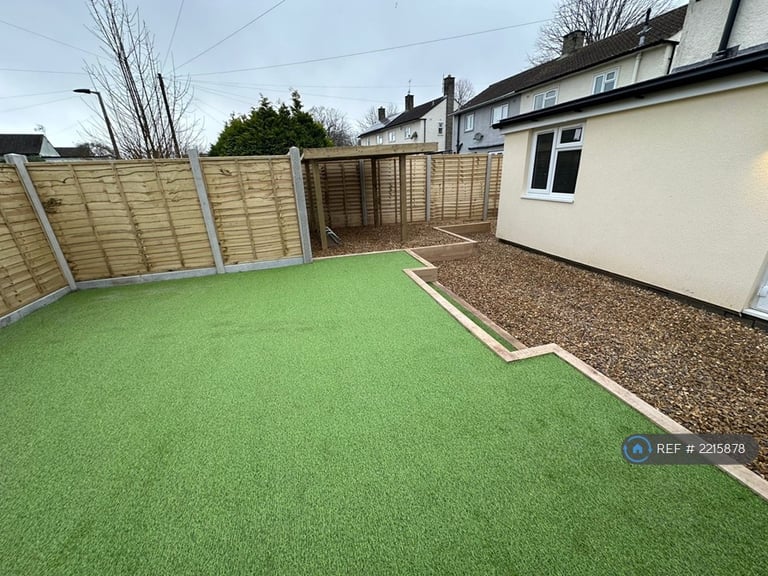1 bedroom in Day Crescent, Bath, BA2 (#2215878)