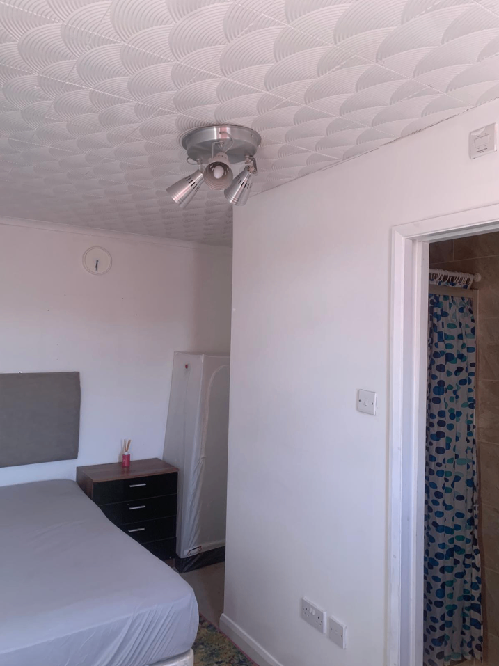 1 double room en-suite to rent