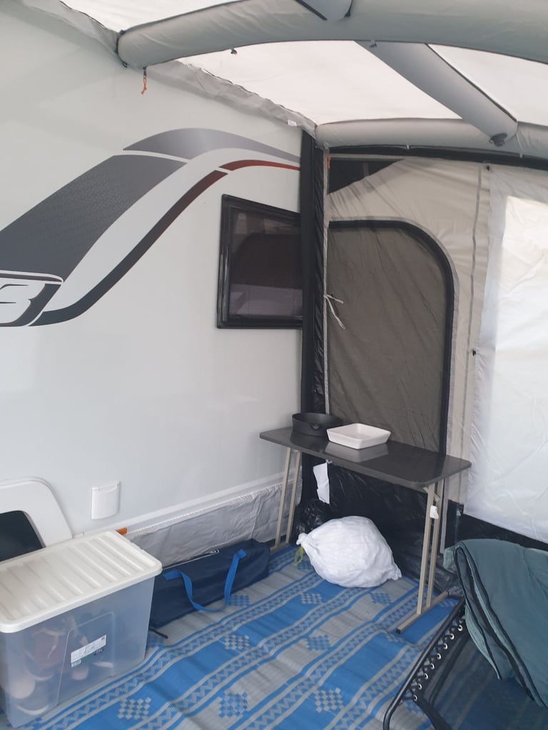Caravan Air Awning plus Annexe for sale OPEN TO REASONABLE OFFERS