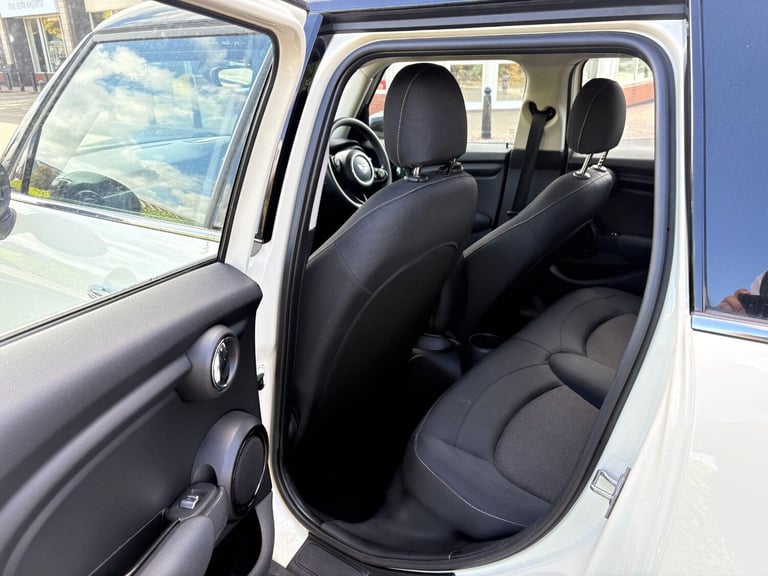 2020 MINI Hatch 5-Door Hatch Cooper Classic HATCHBACK Petrol Automatic
