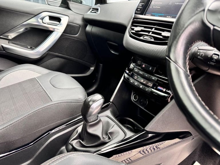 2018 Peugeot 2008 1.2 ALLURE PREMIUM 5d 82 BHP Hatchback Petrol Manual
