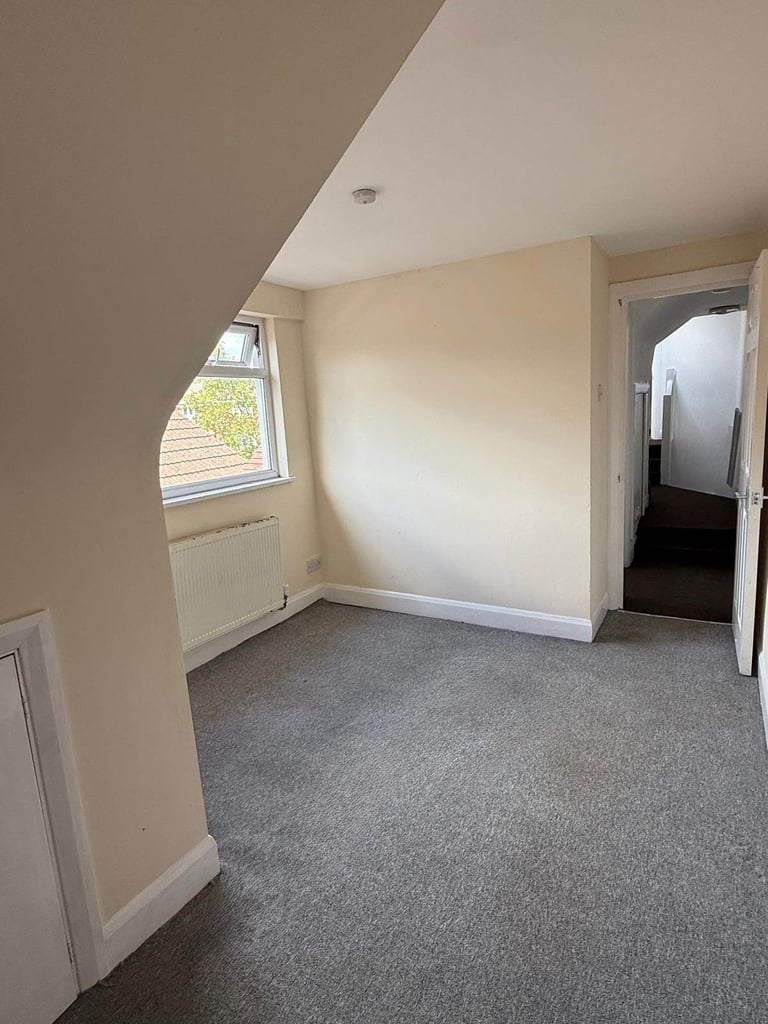 2 Bedroom Flat second Floor in HA3 with Parking