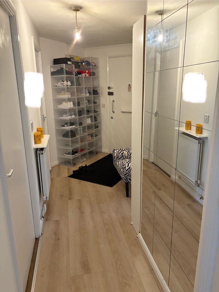2 bed ground floor garden flat NW10 