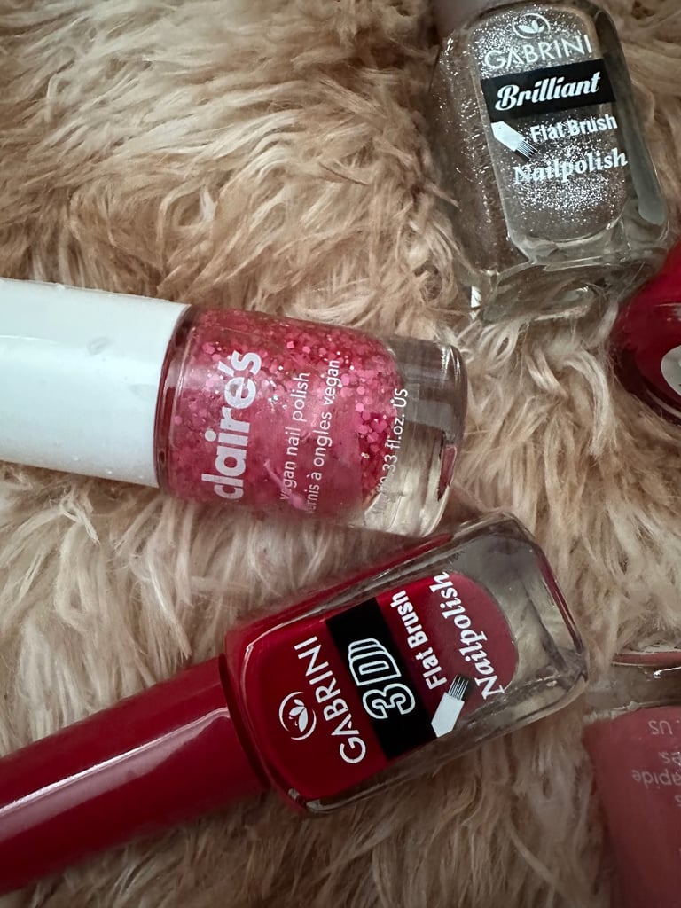 Nail polish 
