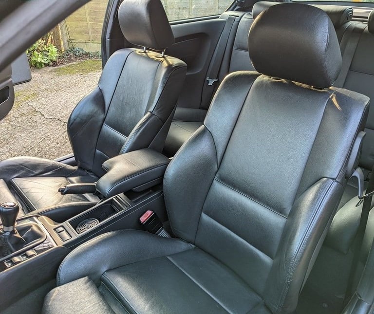 Very rare & Immaculate E46 BMW 325ti M-Sport Compact 6 Speed Manual. Titan Silver & Black Leather