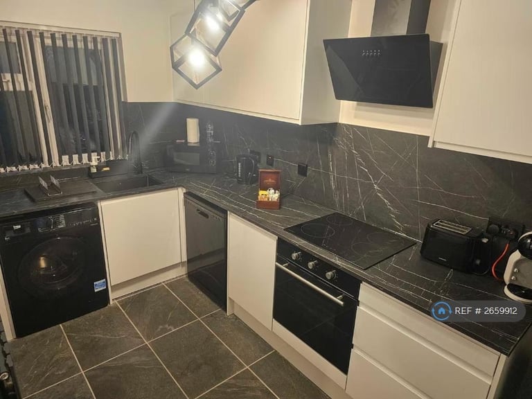 image for 2 bedroom flat in Drummond Street, London, NW1 (2 bed) (#2659912)