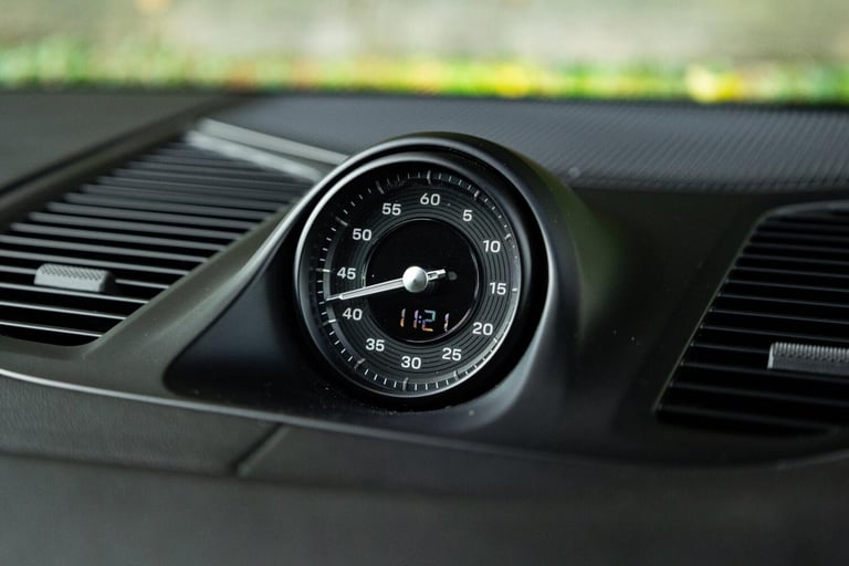 2023 Porsche Cayenne 3.0 V6 E-Hybrid 25.9kWh TiptronicS 4WD Euro 6 (s/s) 5dr ESTATE Petrol/Electr...