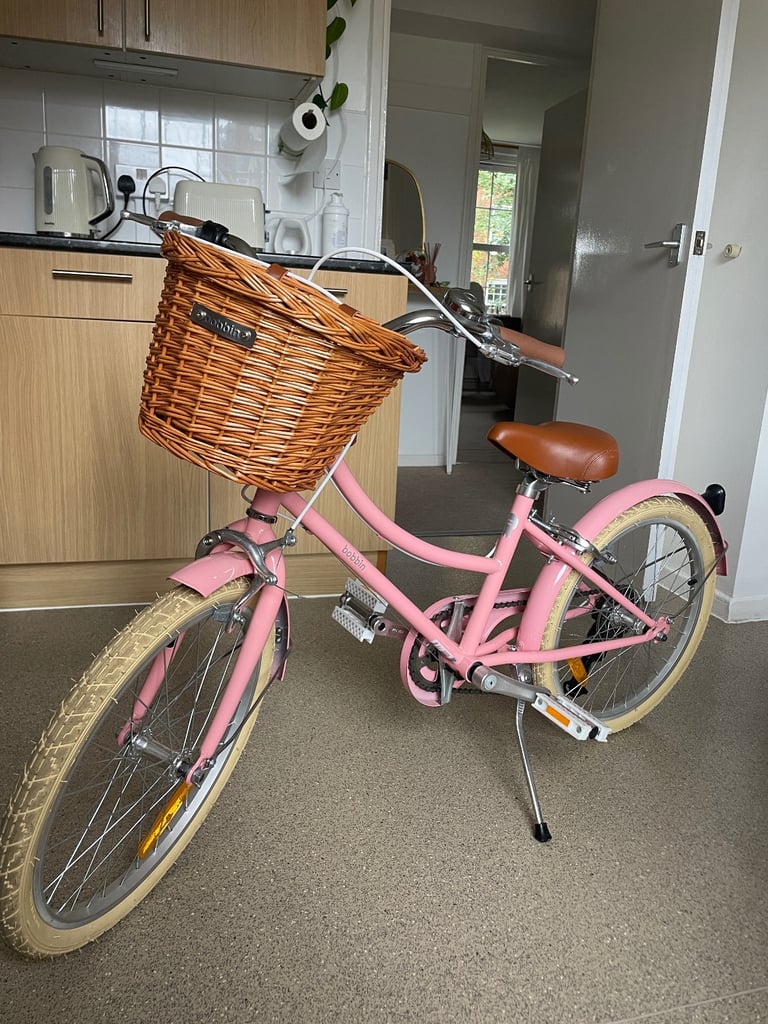 image for Bobbin Bike Pink Gingersnap 20inch Wheel with Helmet