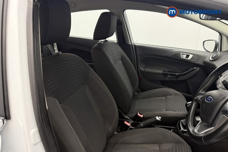 2015 Ford Fiesta 1.25 82 Zetec 5dr HATCHBACK PETROL Manual