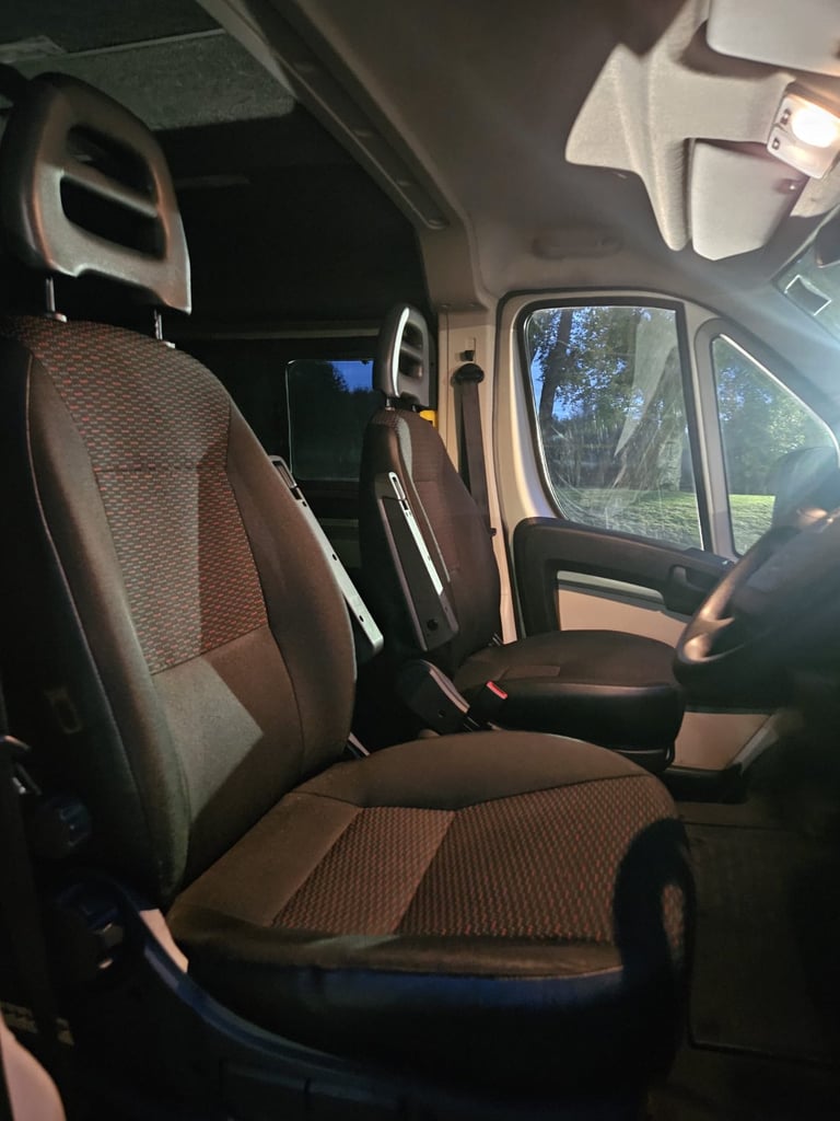Peugeot boxer wheelchair Accesible vehicle  17 plate 