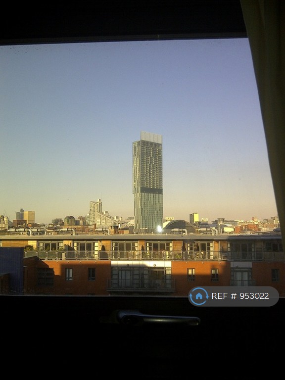 1 bedroom flat in Blantyre Street, Manchester, M15 (1 bed) (#953022)