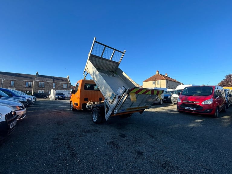 2015 Renault Master 125.35 dCi Chassis Cab SGLCAB TIPPER CHASSIS CAB Diesel Manual