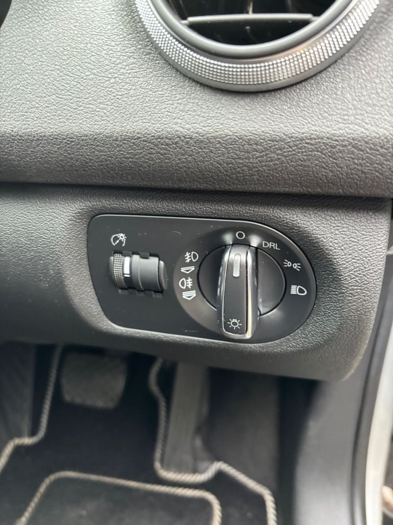 Automatic ULEZ Audi A3 TFSI QUATTRO S LINE Audi, A3, 2009 Hatchback, 1984 (cc), 5 doors