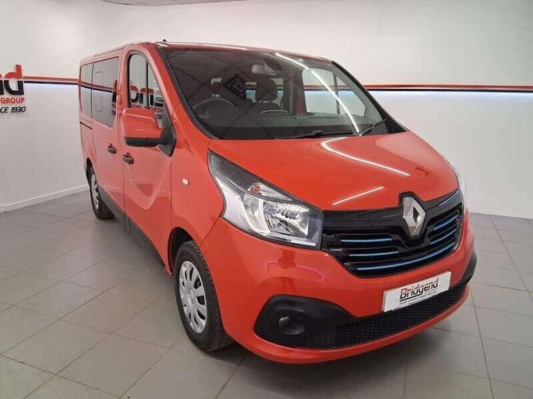 2019 Renault Trafic 1.6 dCi 27 Sport Nav WAV Double Cab 5dr MPV Diesel Manual