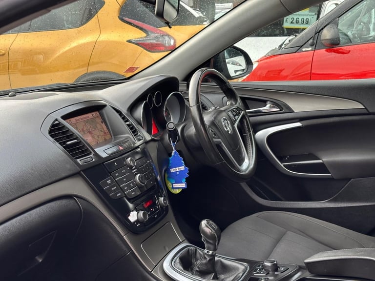 2010 Vauxhall Insignia 2.0 CDTi ecoFLEX Exclusiv Nav Sports Tourer Euro 5 5dr ESTATE Diesel Manual