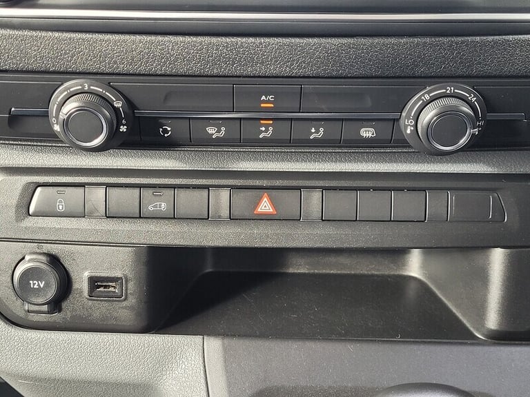 2022 Vauxhall Vivaro LWB Turbo D 2900 Dynamic  1.5ltr 100ps with Deadlocks, Twin Side Loading Do ...