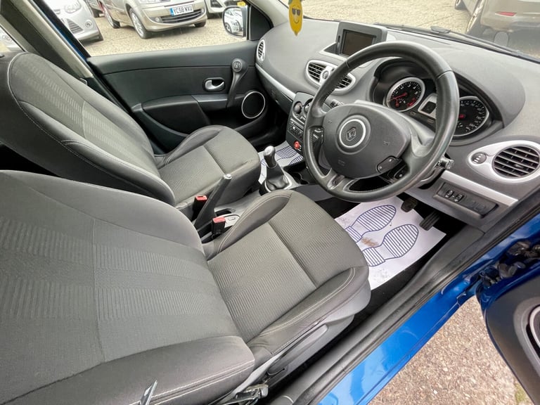 2010 Renault Clio 1.2 TCE Dynamique TomTom 5dr HATCHBACK Petrol Manual