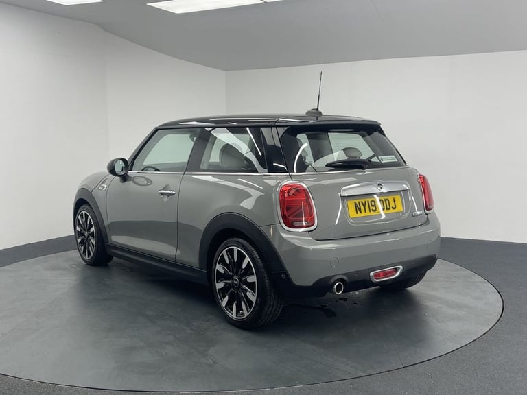 2019 MINI Hatch 1.5 Cooper Exclusive Hatchback 3dr Petrol Manual Euro 6 (s/s) (136 ps) Hatchback ...