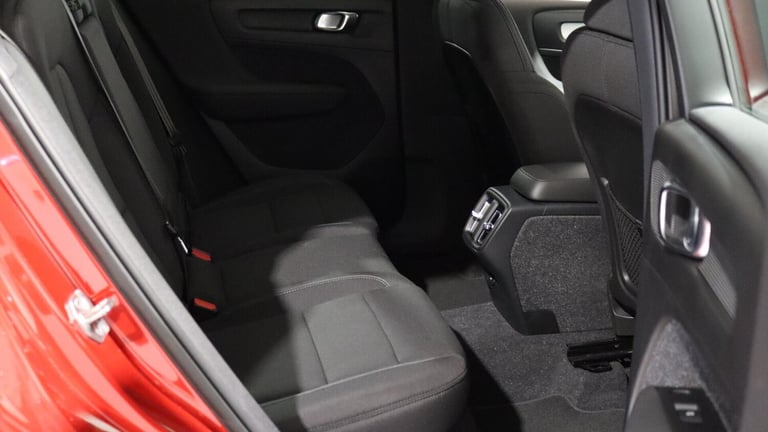 2021 Volvo XC40 T3 Momentum Manual (Park Assist, Cruise Control, Bluetooth) ESTATE Petrol Manual