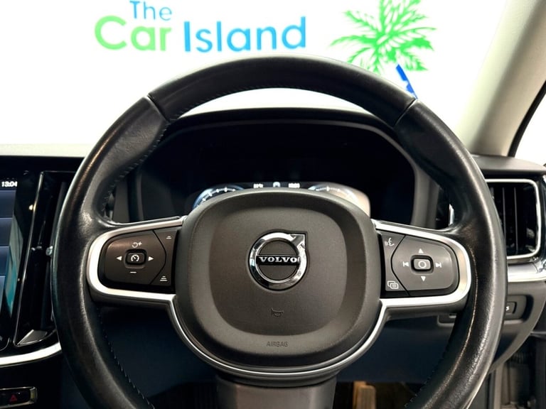 2019 68 VOLVO V60 2.0 D4 MOMENTUM ESTATE 5DR DIESEL AUTO EURO 6 (S/S) (190 PS) D