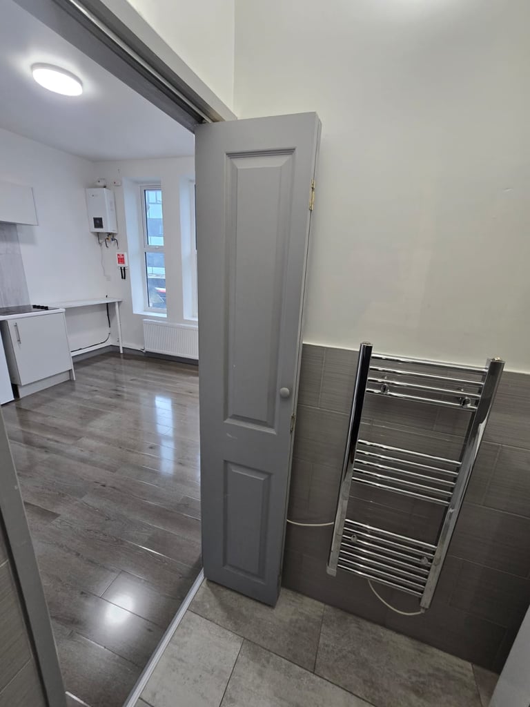 1 bedroom flat in 8A chapel rd Ilford London IG1 2AG