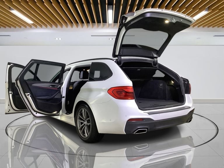 2017 BMW 5 Series 3.0 530d M Sport Touring 5dr Diesel Auto xDrive Euro 6 (s/s) (265 ps) Estate Di...